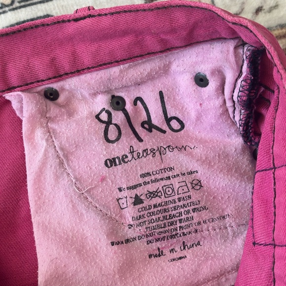 One Teaspoon PINK Denim Shorts 26 - Picture 3 of 3